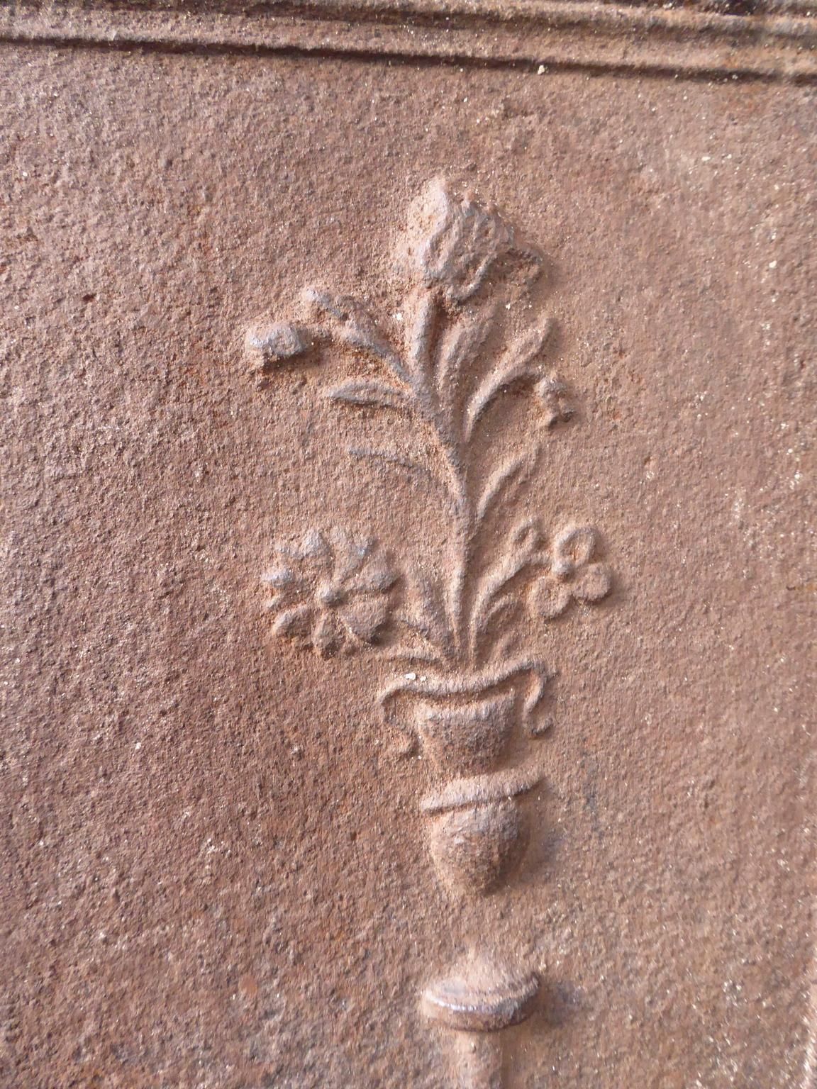 French Louis XV 'Pillars Of Hercules' Fireback / Backsplash, 18th Century photo 832.0