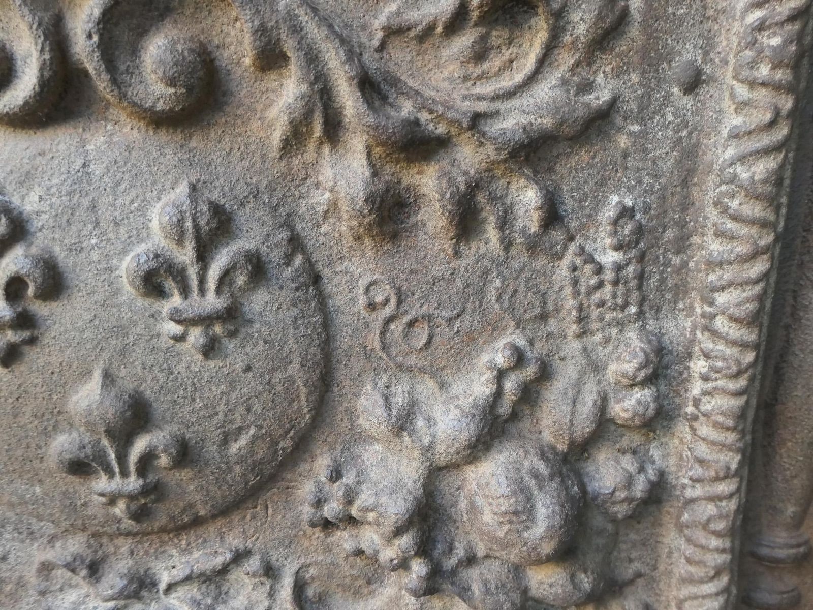 photo for sale 18th Century French Louis XV 'Arms Of France' Fireback / Backsplash