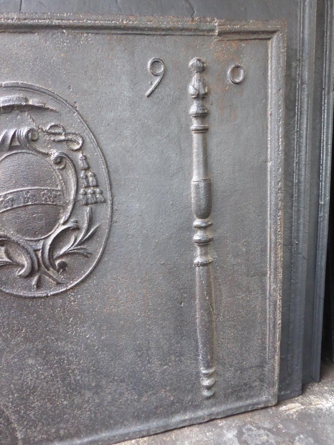 French Louis XV 'Coat Of Arms Fireback / Backsplash, 18th Century photo 1088.0