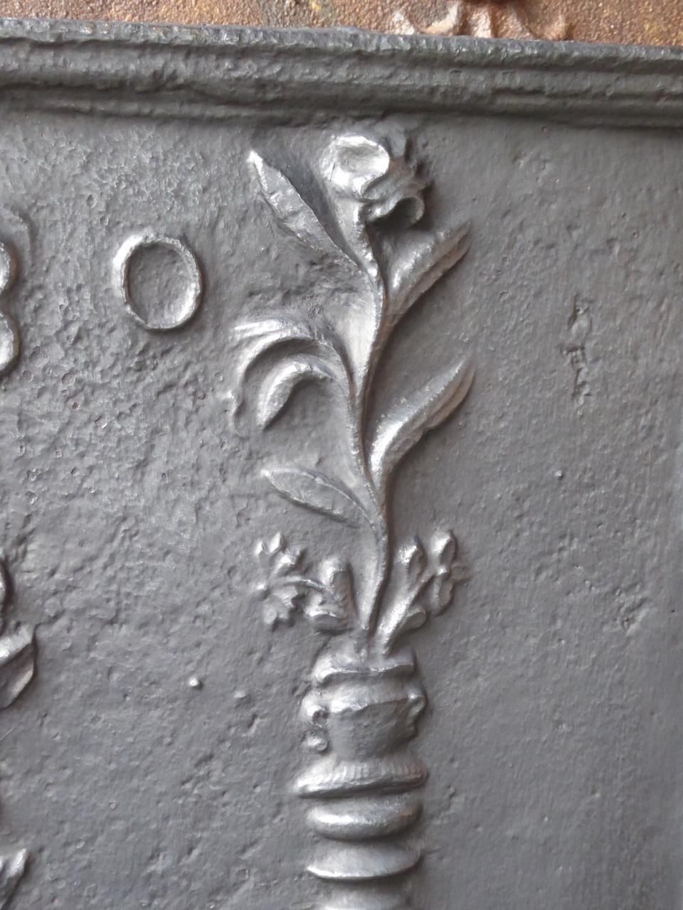 18th Century French Louis XV 'Arms Of France' Fireback / Backsplash photo vinterior