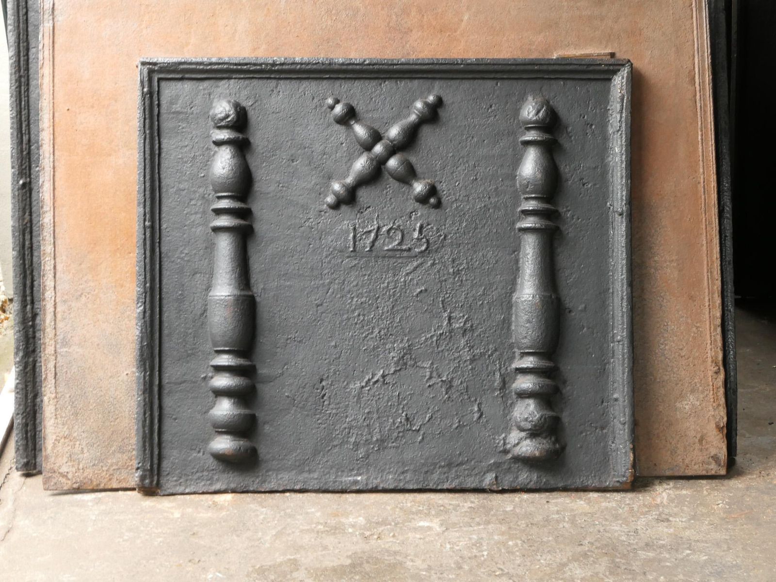 Antique Louis XIV 'Pillars With Saint Andrew's Cross' Fireback / Backsplash photo vinterior