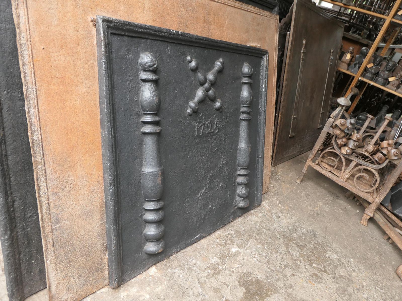 1088.0 Antique Louis XIV 'Pillars With Saint Andrew's Cross' Fireback / Backsplash photo