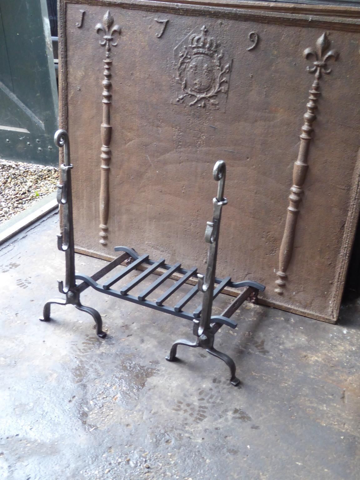 Large French Louis XIII Period Fireplace Grate Or Fire Basket, 17th Century photo vinterior