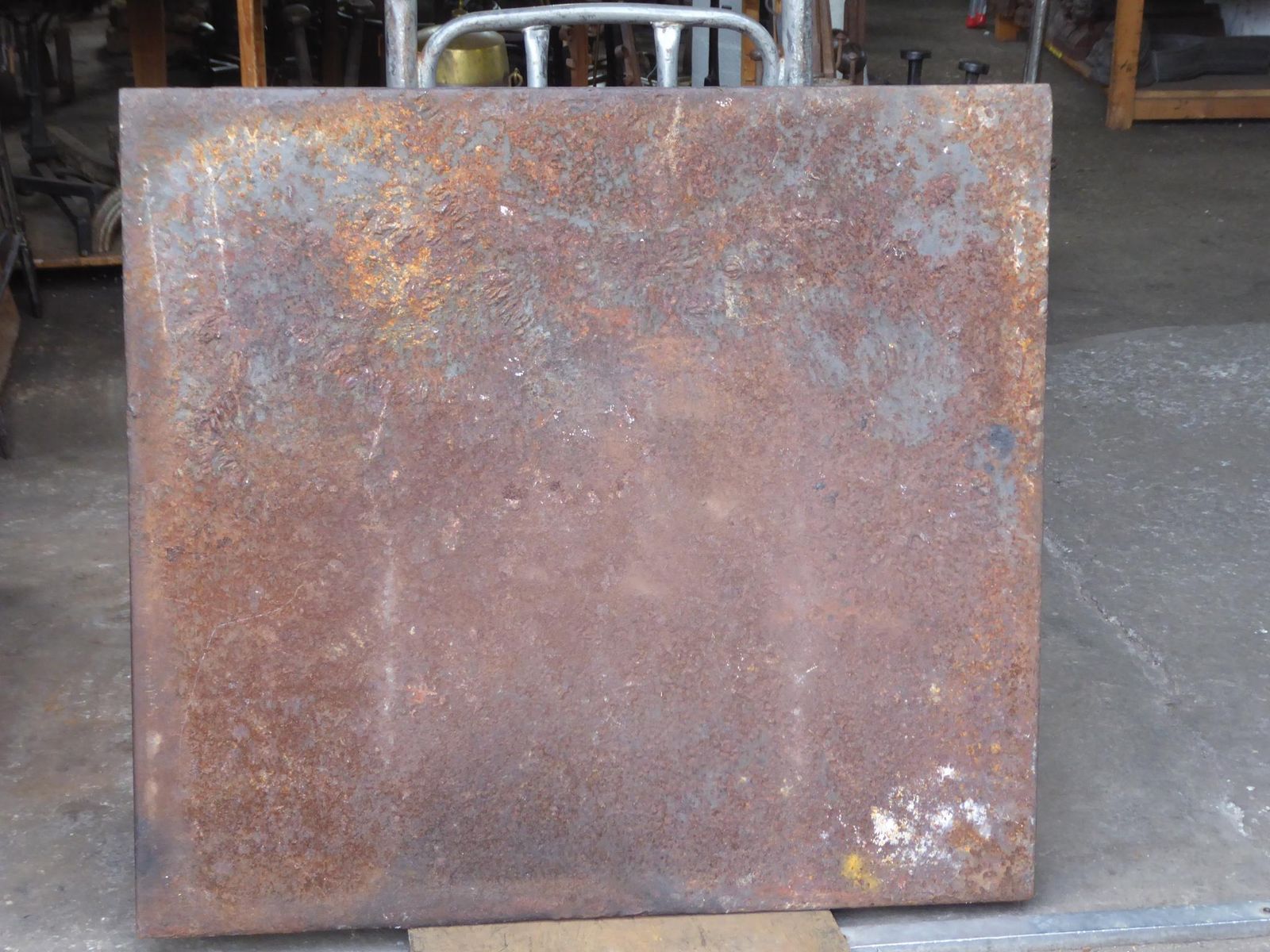 photo for sale Antique French Neoclassical 'Pillars Of Freedom' Fireback / Backsplash