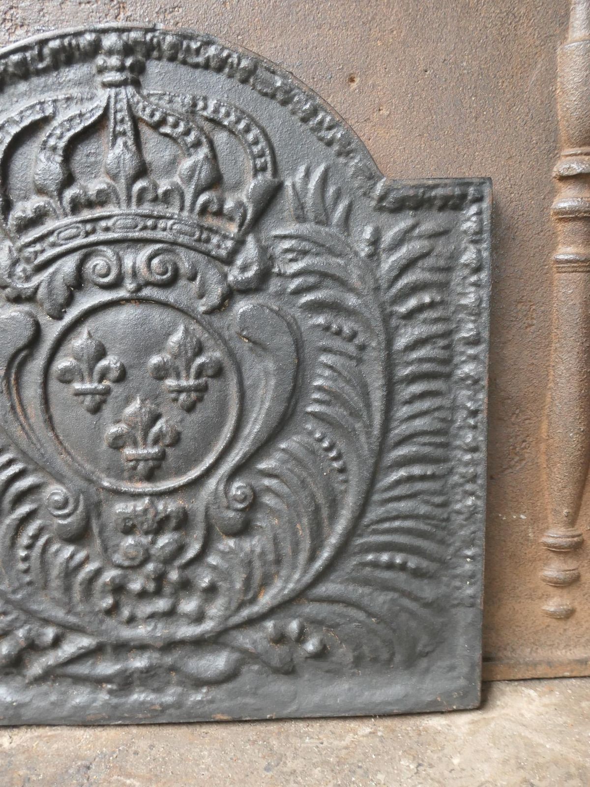 photo furniture French Louis XV Style 'Arms Of France' Fireback / Backsplash