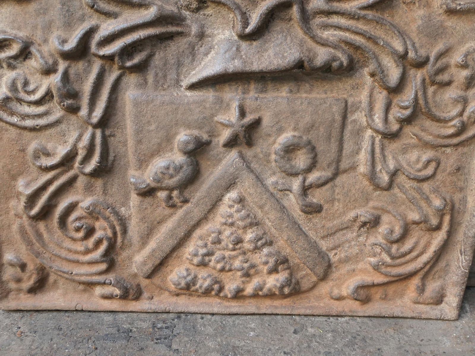 French Louis XIV Style 'Coat Of Arms' Fireback / Backsplash, 20th Century photo vintage