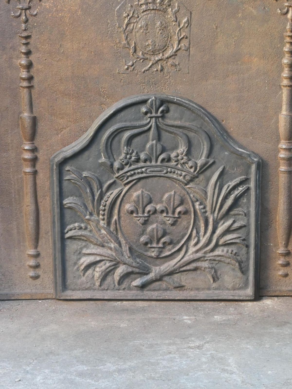 French Napoleon III Style 'Arms Of France' Fireback / Backsplash, 20th Century photo furniture