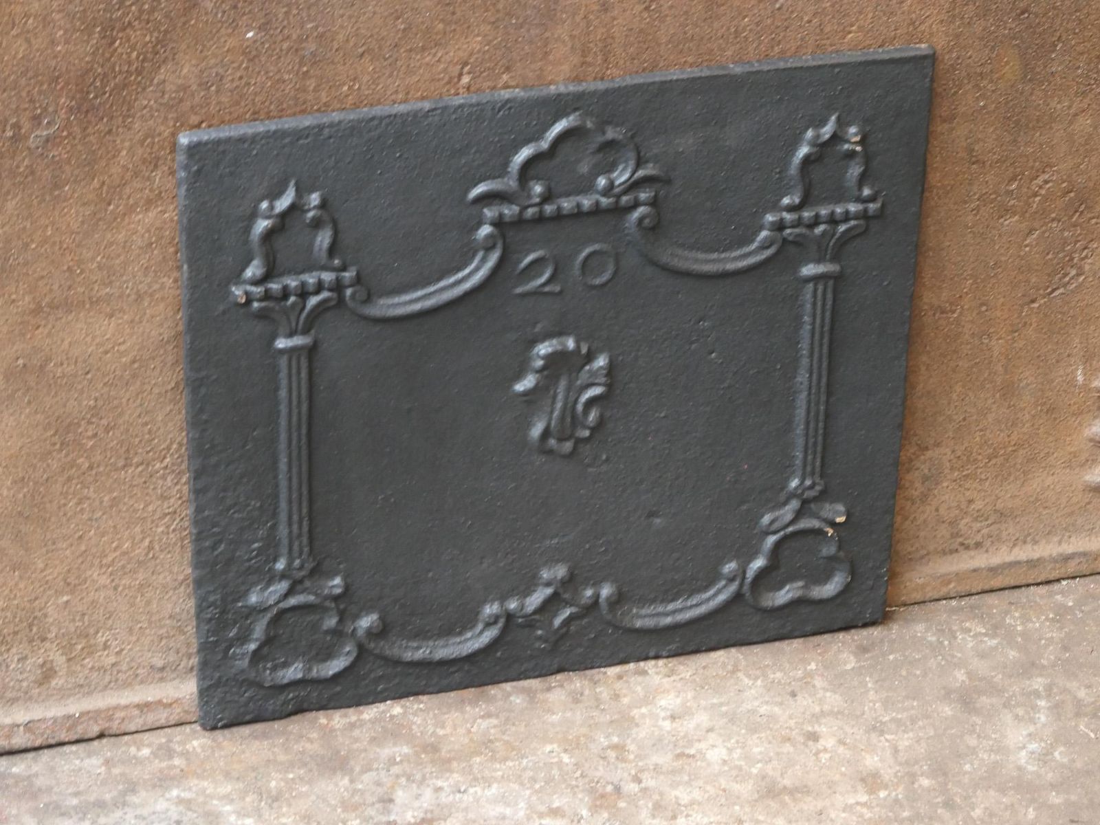 Small French Louis XV Fireback / Backsplash, 18th Century photo 422.0