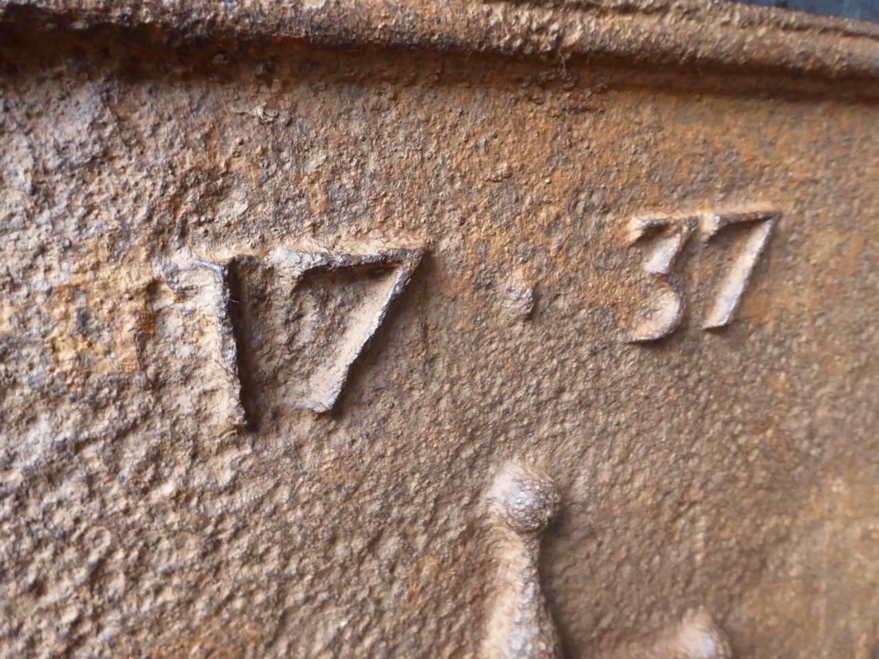 18th Century French 'Pillars Of Hercules' Fireback / Backsplash photo vinterior
