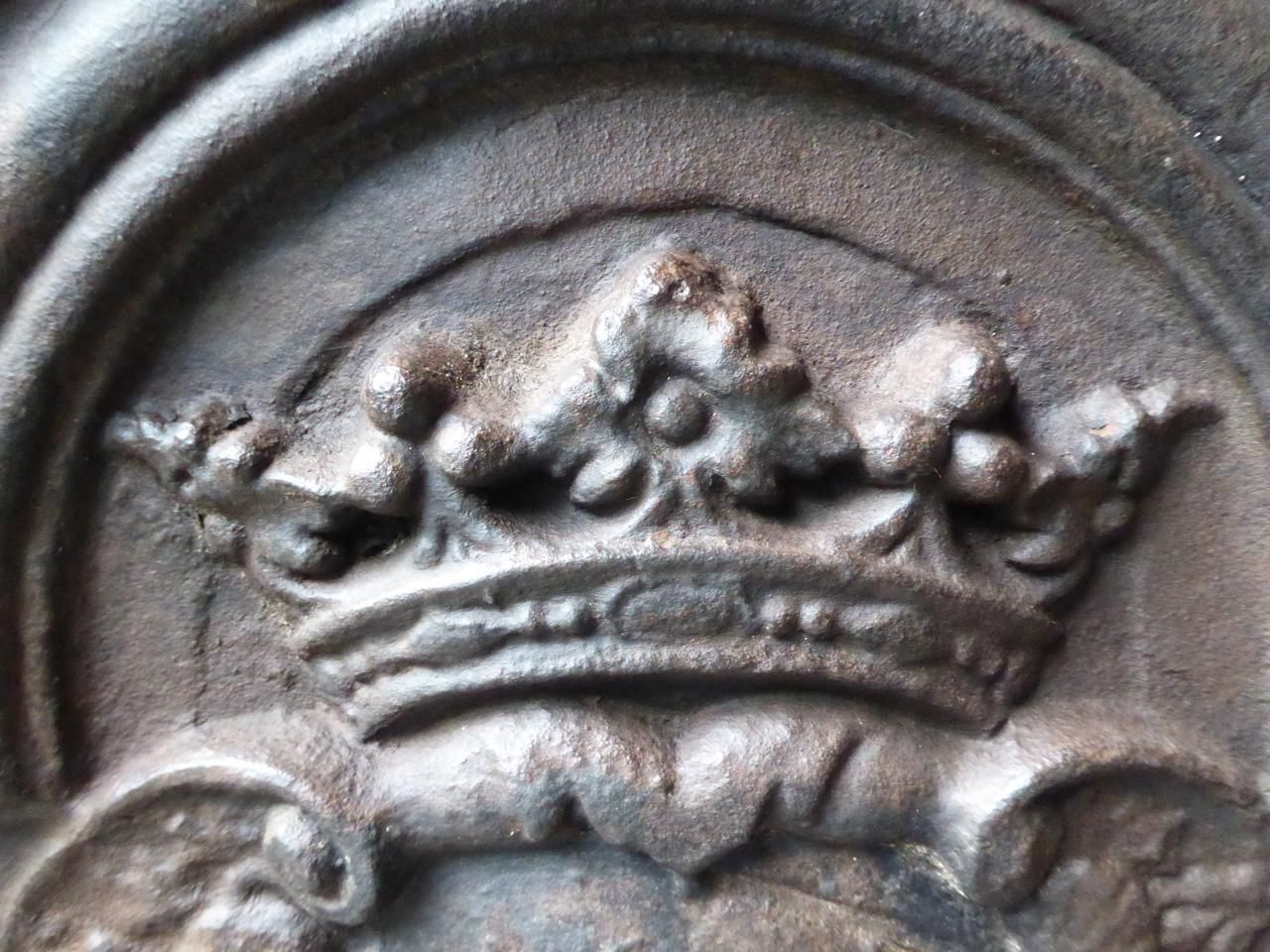 French Renaissance Style 'Coat Of Arms' Fireback / Backsplash photo furniture