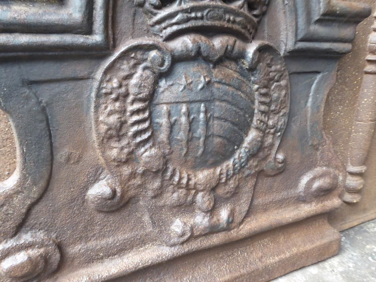 French Renaissance Style 'Coat Of Arms' Fireback / Backsplash photo Home Fixtures