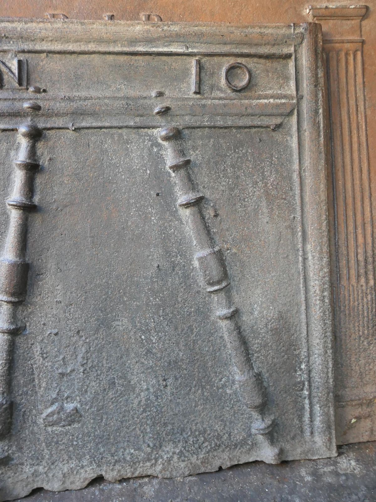 photo furniture Antique French 'Revolution' Fireback / Backsplash, 18th Century