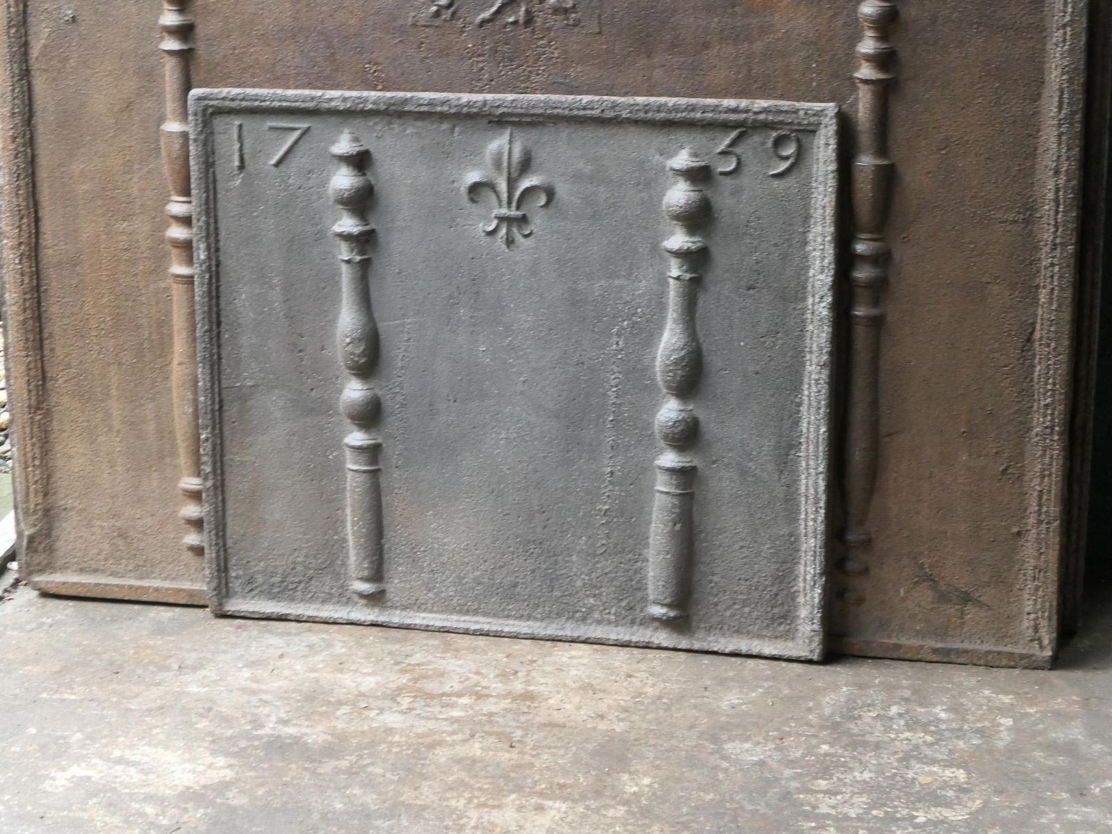 18th C. French Louis XV Fireback / Backsplash With Pillars And Fleur De Lys photo vinterior