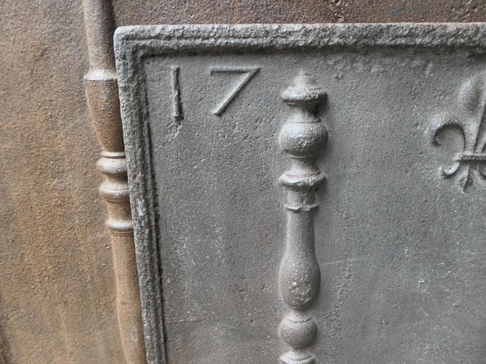 Home Fixtures 18th C. French Louis XV Fireback / Backsplash With Pillars And Fleur De Lys photo