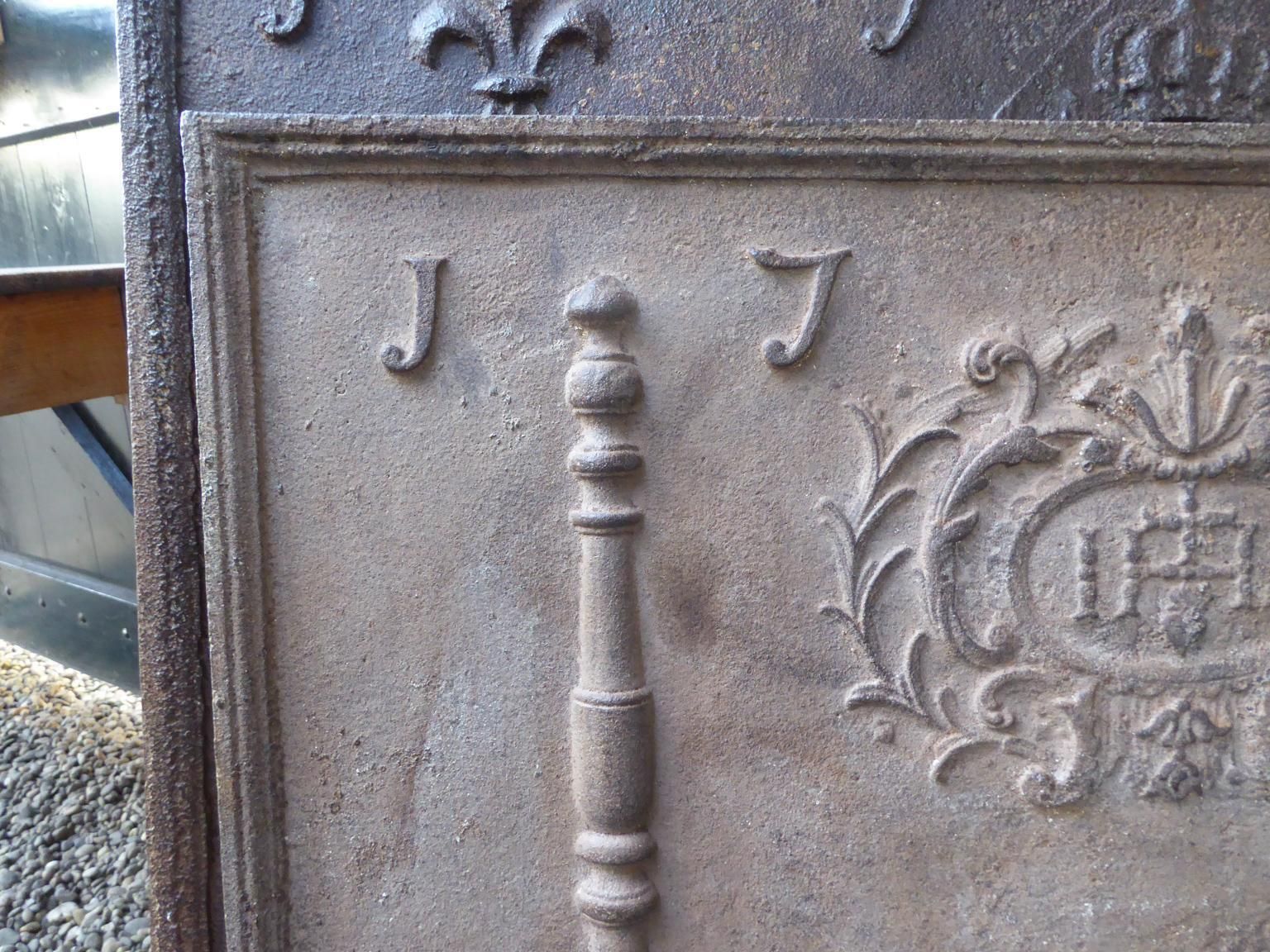 18th Century French Fireback / Backsplash 'Pillars With Medieval Ihs Monogram' photo vinterior