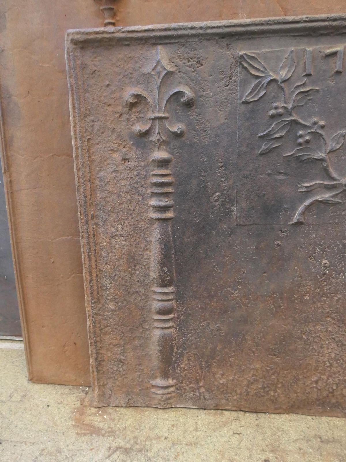 photo buy 18th Century French Louis XV 'Pillars Of Hercules'  Fireback / Backsplash