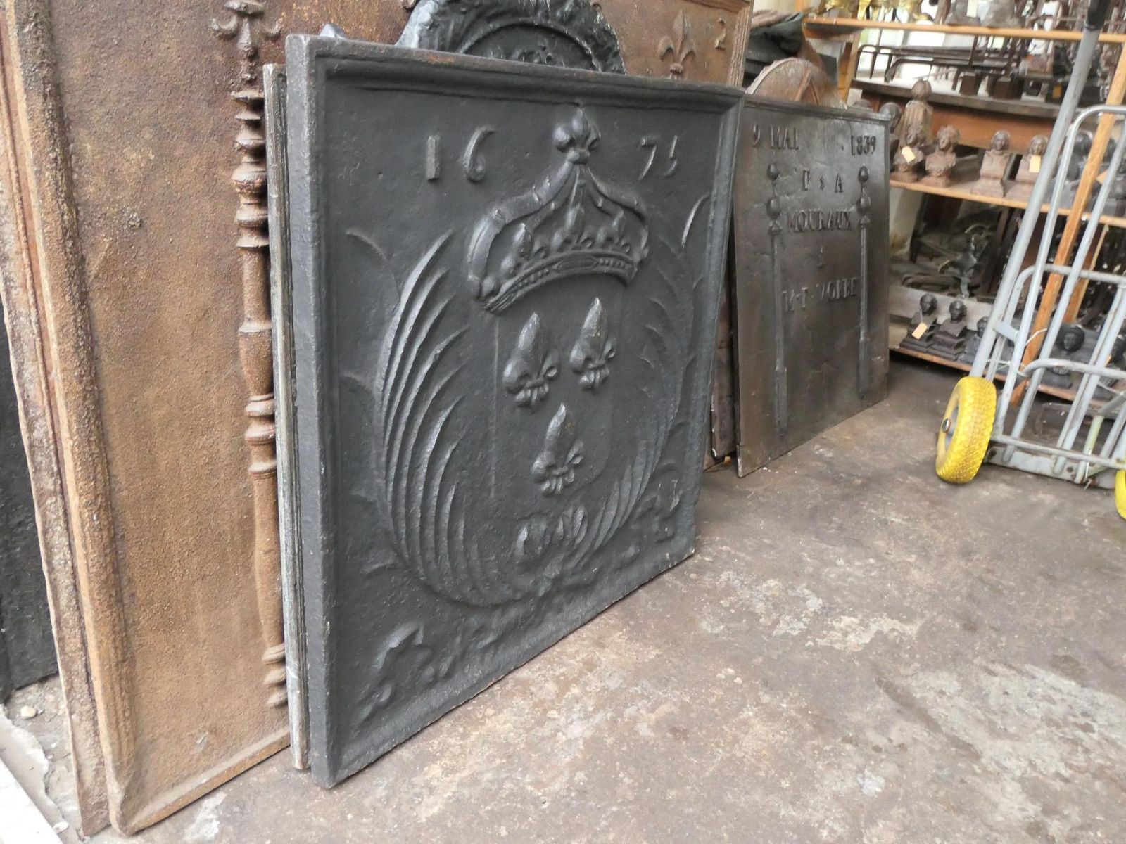 1600.0 17th Century French Louis XIV 'Arms Of France' Fireback / Backsplash photo