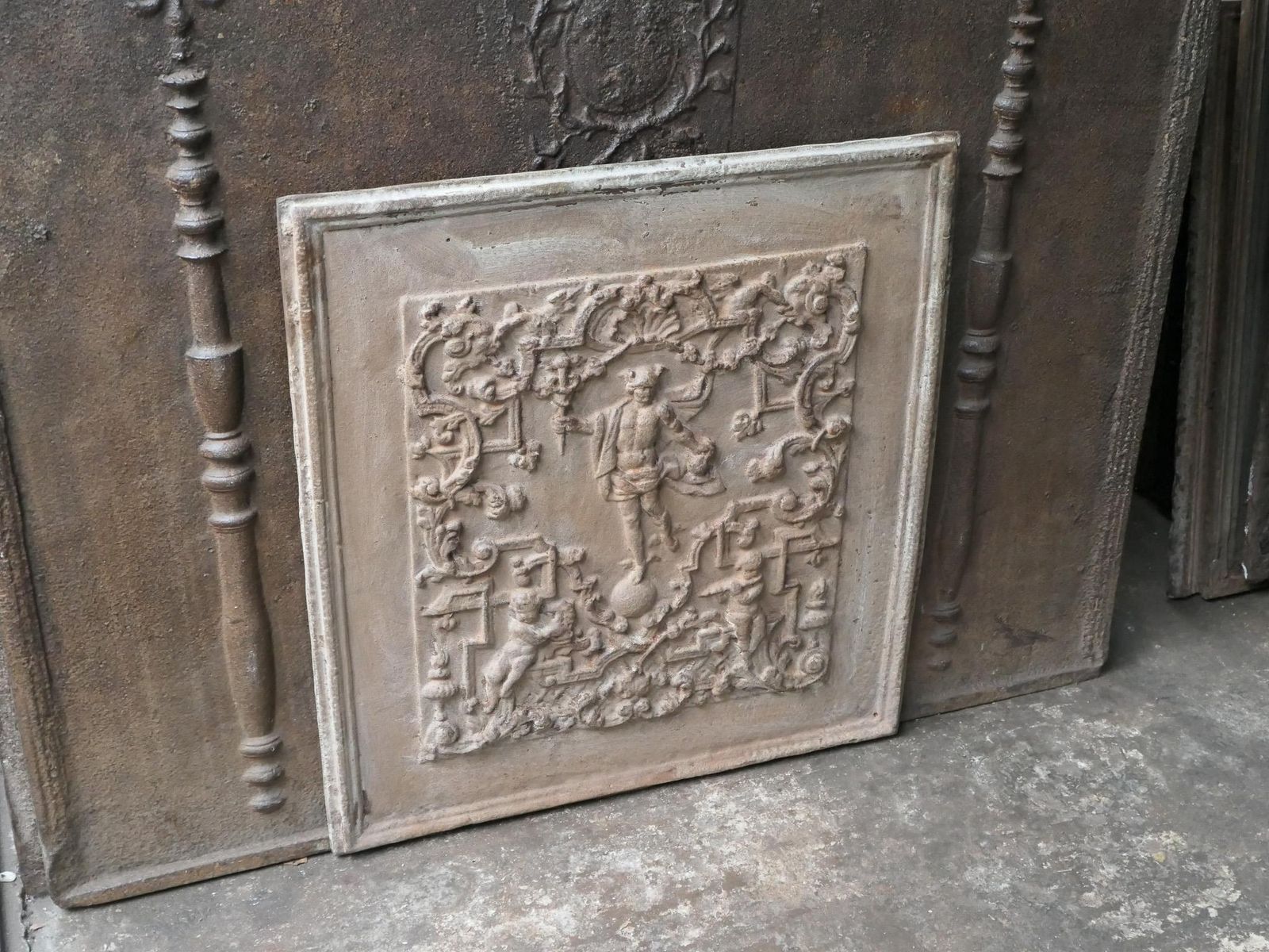 20th Century German 'Mercury' Fireback / Backsplash. Victorian Style. photo vinterior