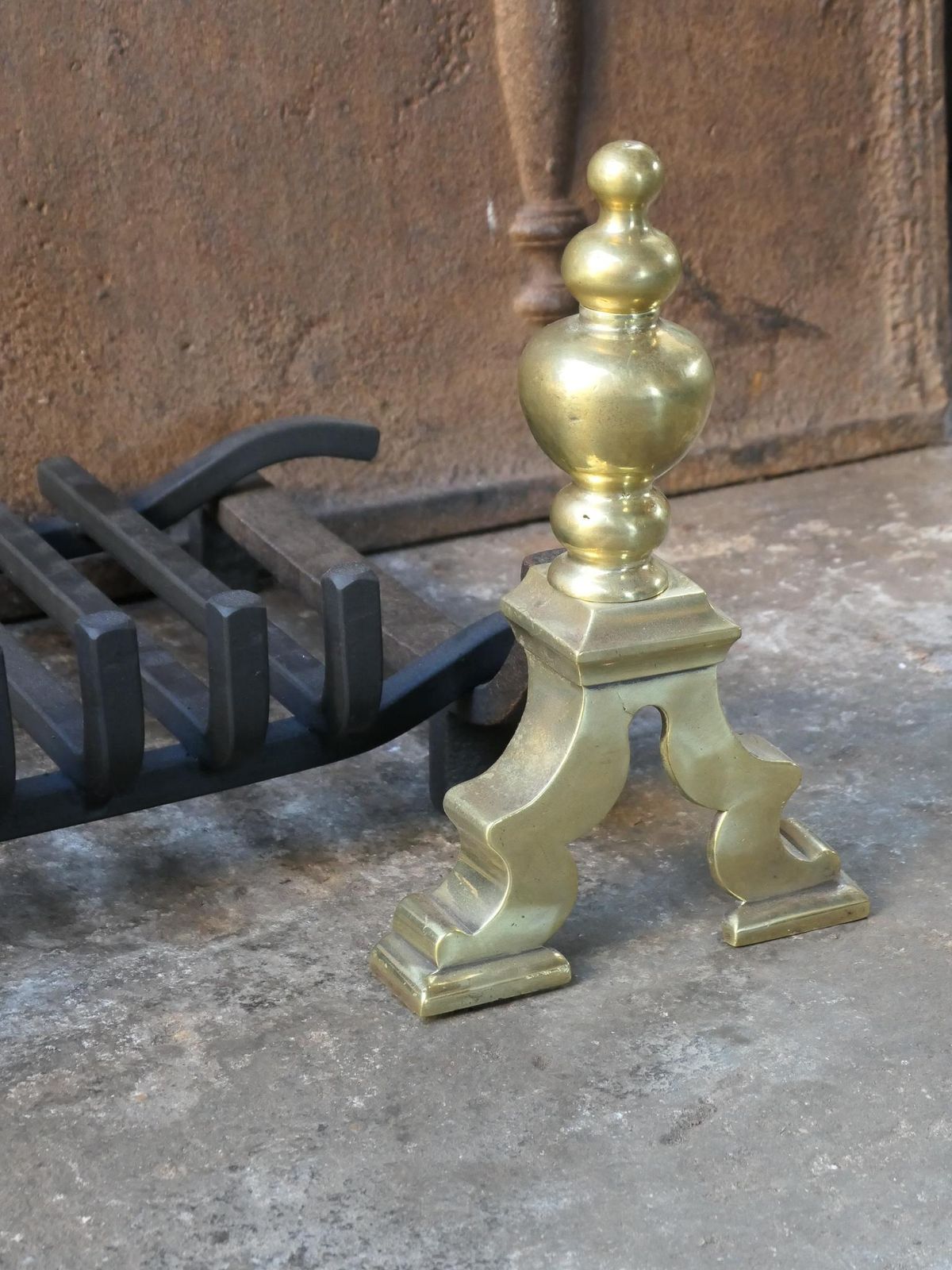 19th 20th Century English Victorian Fireplace Grate Or Fire Basket photo vinterior