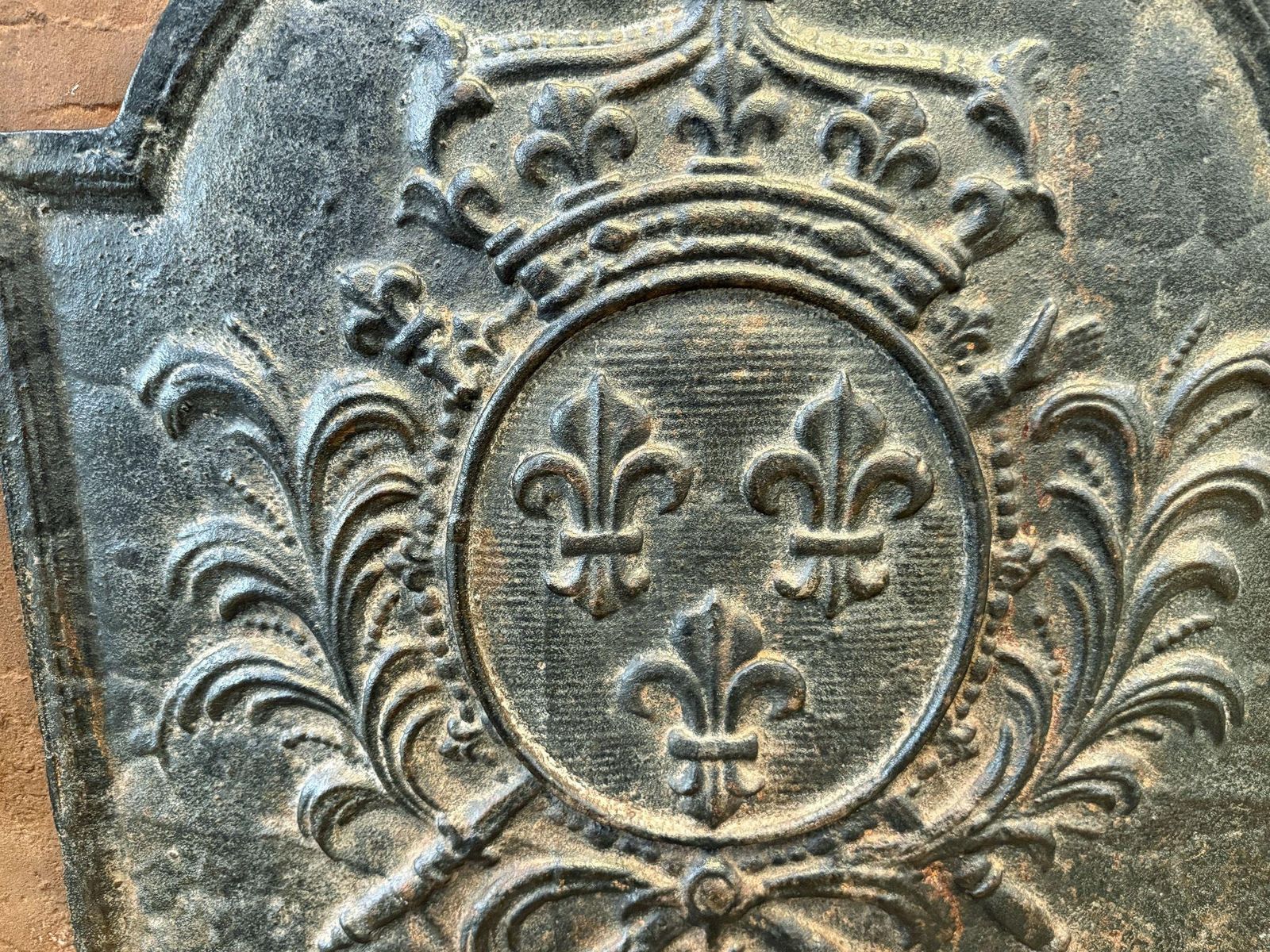 French Louis XV Style 'Arms Of France' Fireback / Backsplash photo vinterior