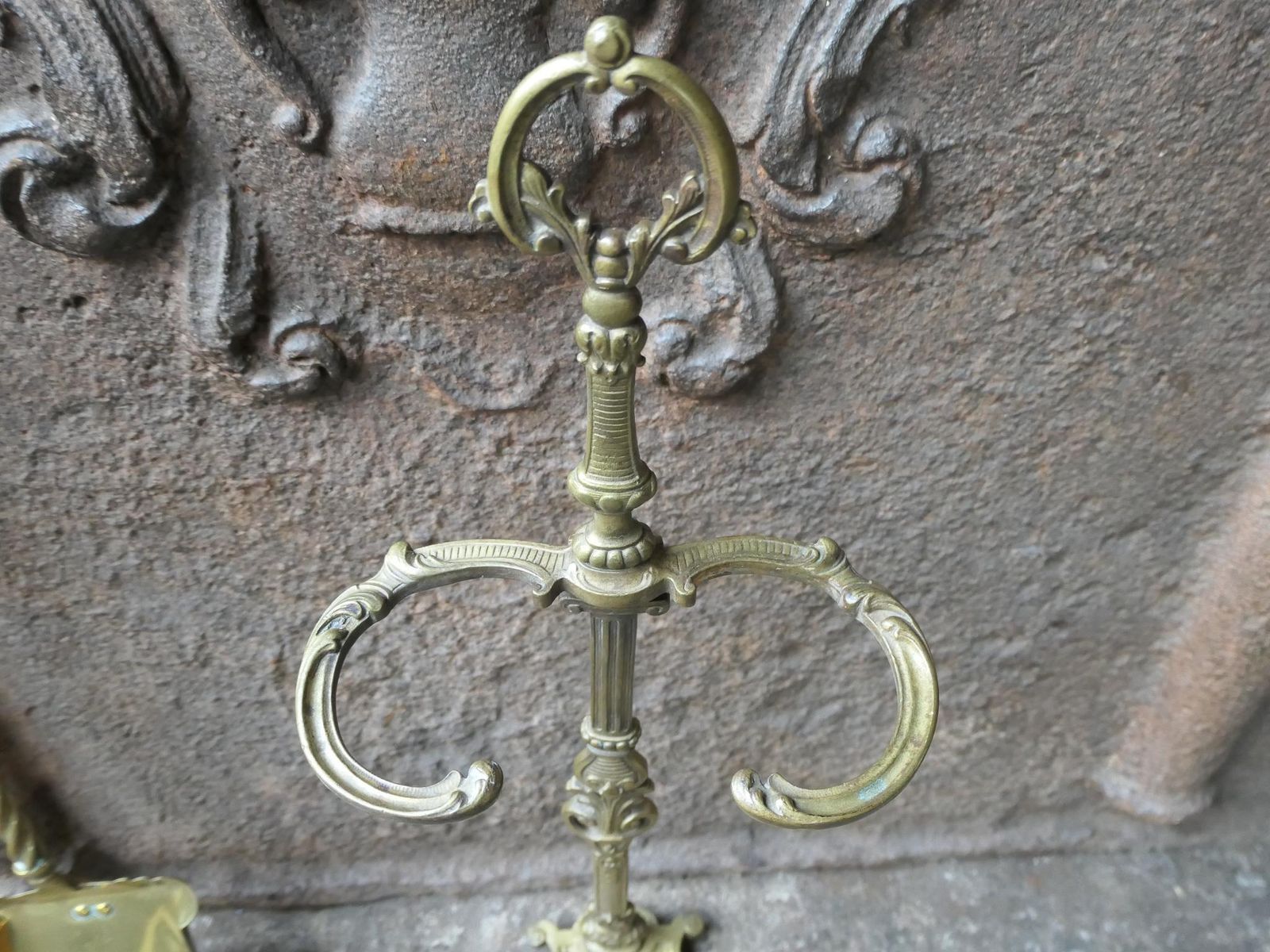 photo furniture 19/20th C. English Brass Victorian Style Companion Set