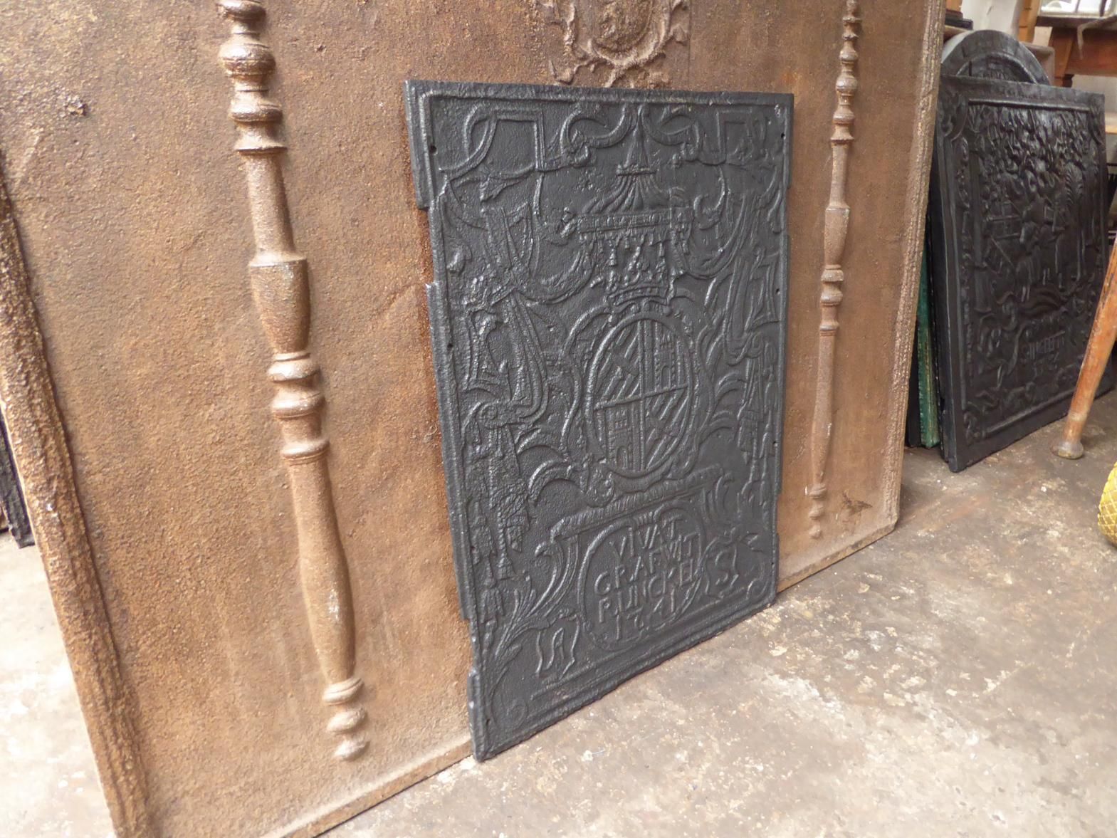 photo furniture 18th Century German Louis XV 'Coat Of Arms' Fireback / Backsplash