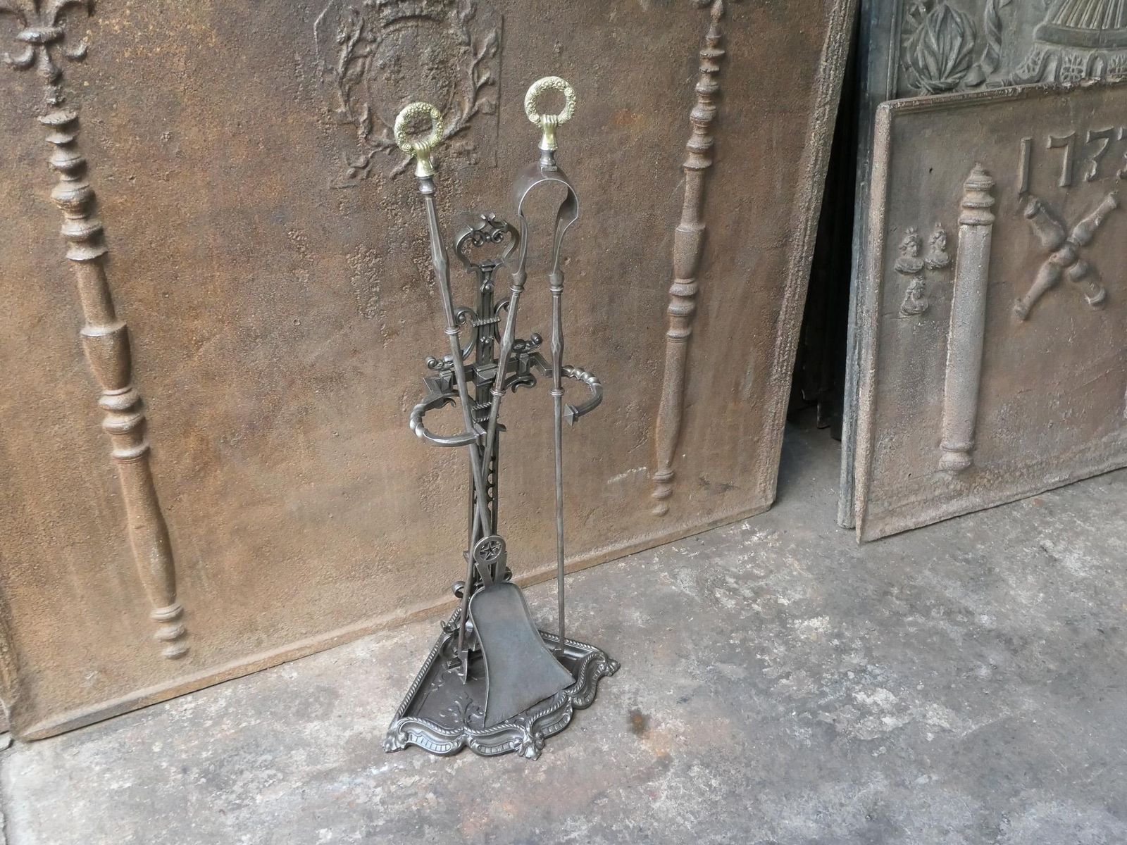 Large 19th Century French Napoleon III Fireplace Toolset photo vinterior
