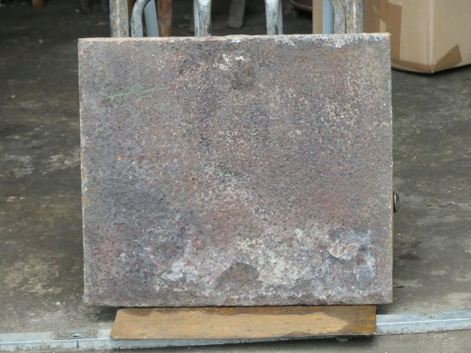 661.0 Antique Louis XIV 'Pillars With Saint Andrew's Cross' Fireback / Backsplash photo