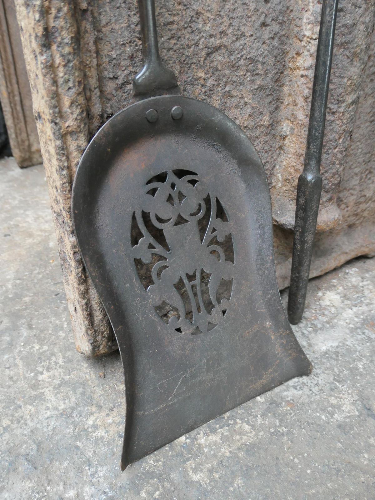 photo vintage 18/19th C. English Georgian Fireplace Tools
