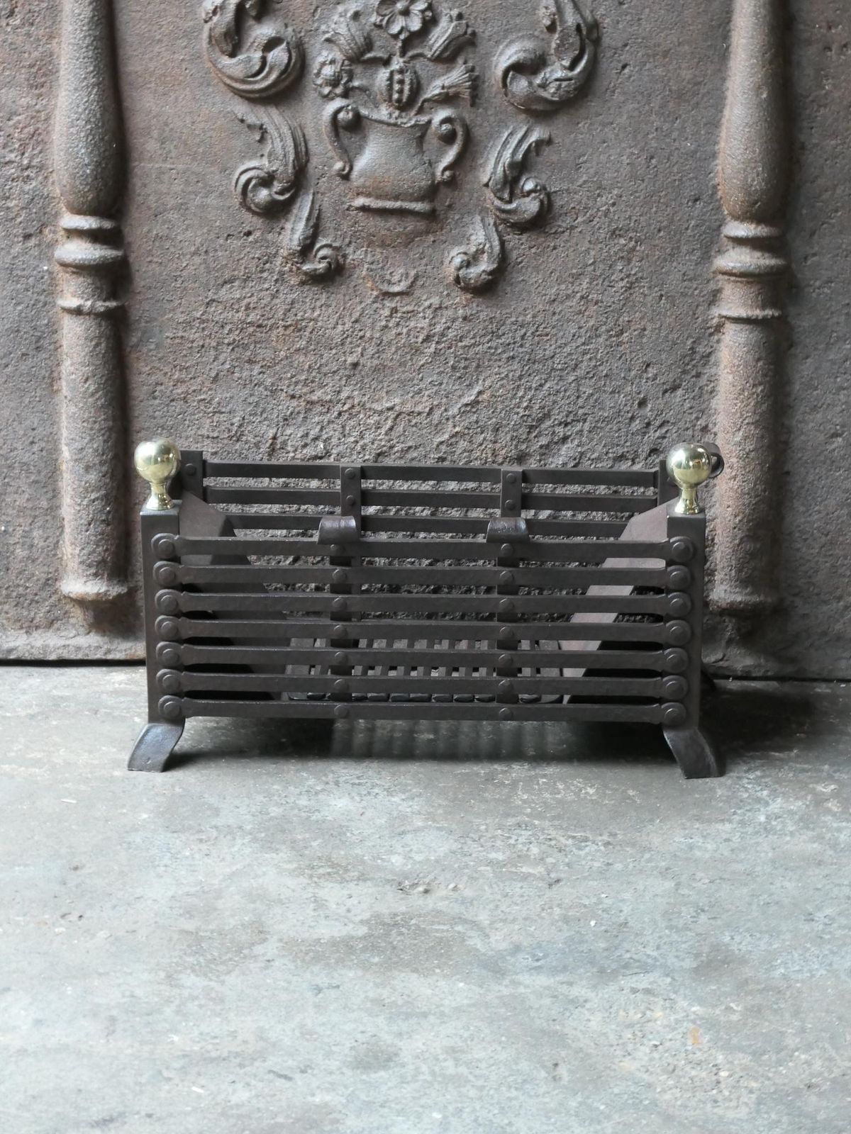 19th Century English Victorian Fireplace Grate Or Fire Basket photo furniture
