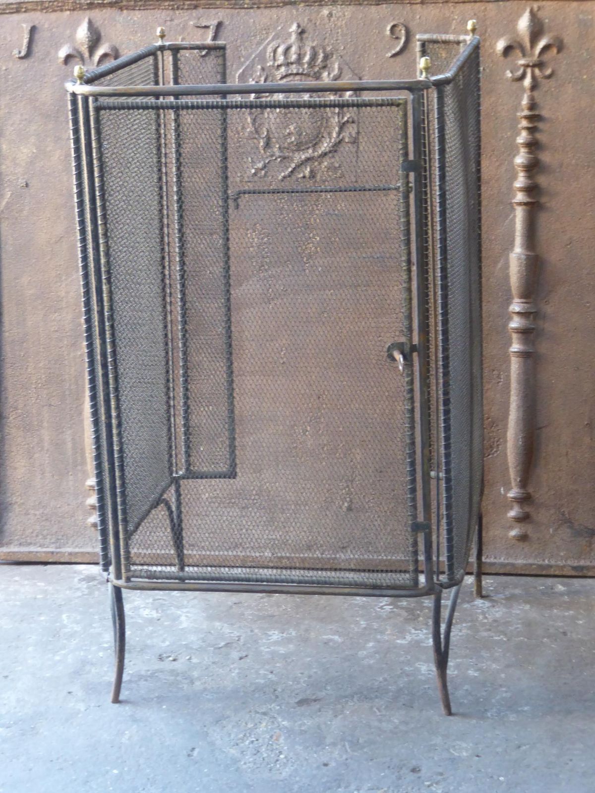 Antique French Napoleon III Fireplace Screen Or Fire Screen, 19th Century photo vinterior