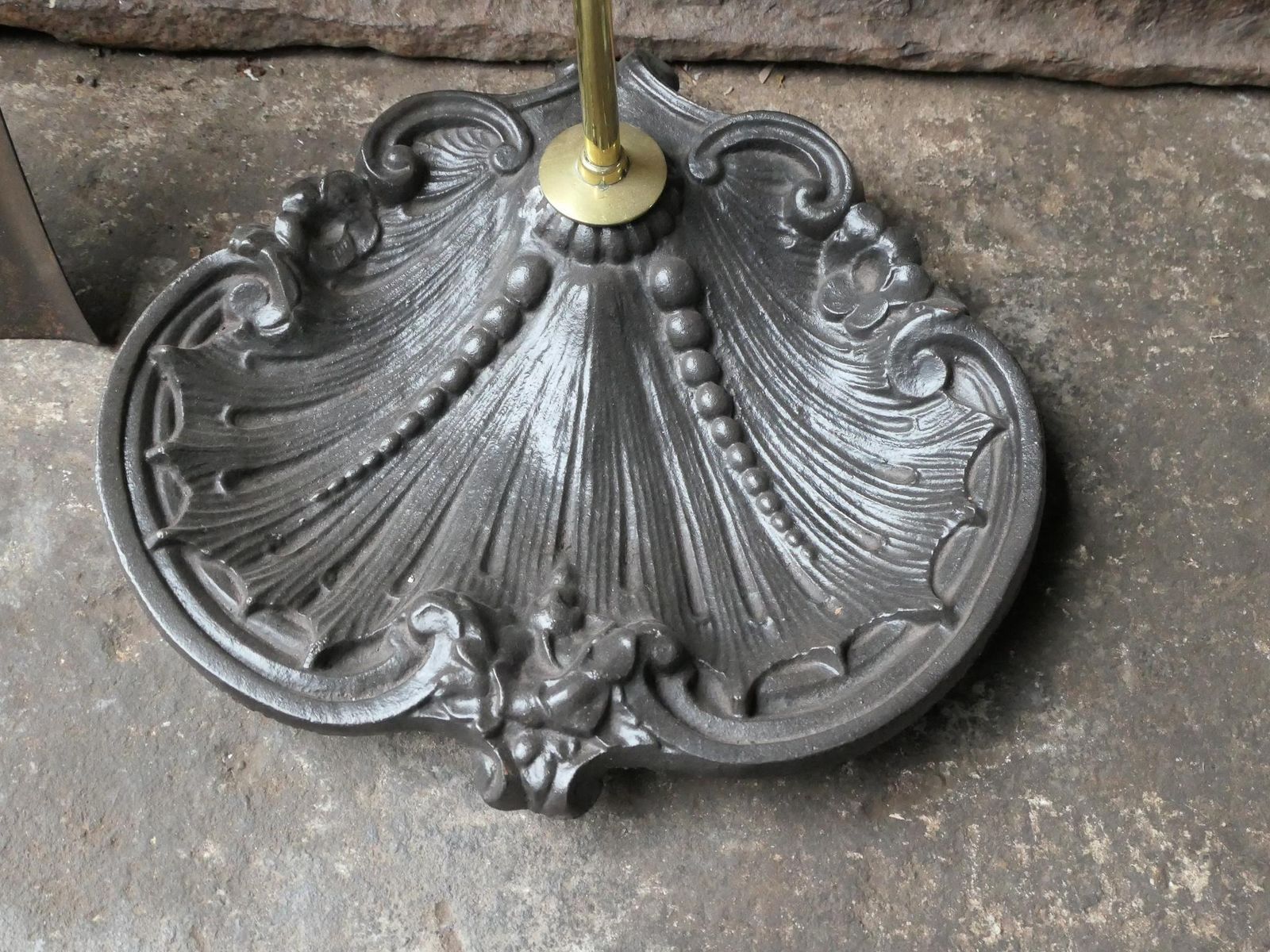 photo furniture 19th C. English Victorian Fireplace Companion Set