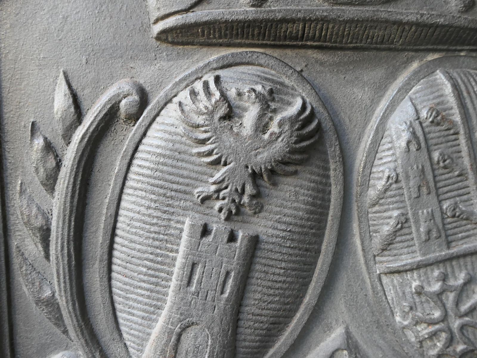 French Louis XIV Style 'Arms Of France' Fireback / Backsplash photo vintage