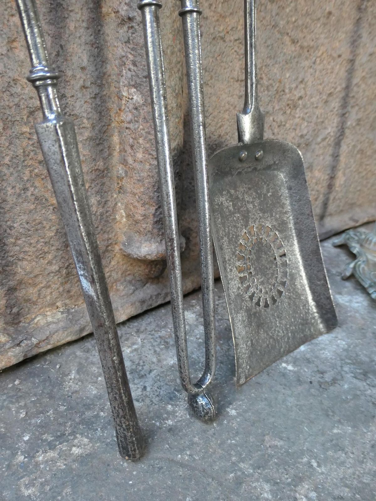 photo vinterior Large 18/19th C. English Polished Steel Georgian Fire Companion Set