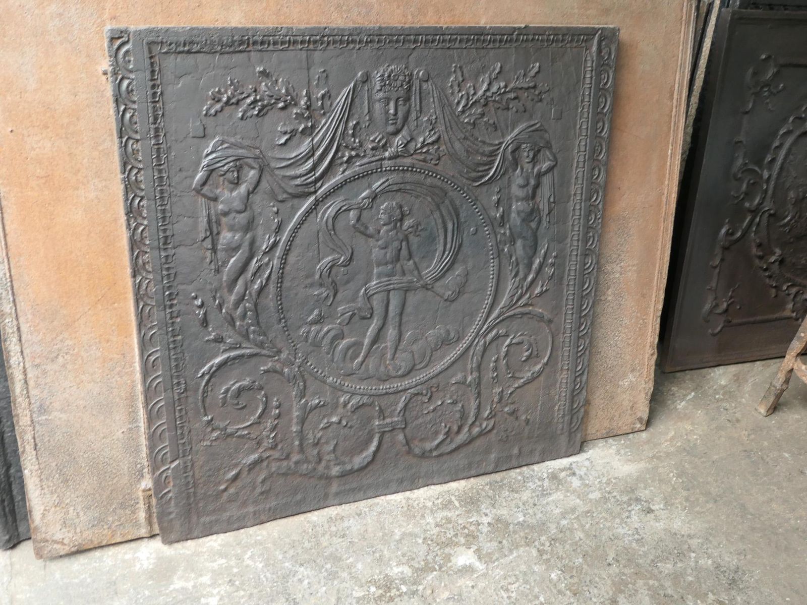 Antique French Fireback / Backsplash With The Goddess Venus, 18th Century photo vintage