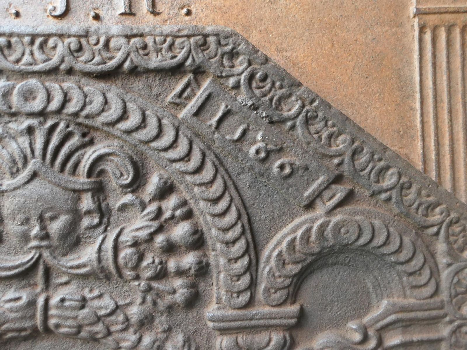 photo furniture French Louis XIII Style 'Arms Of France' Fireback / Backsplash