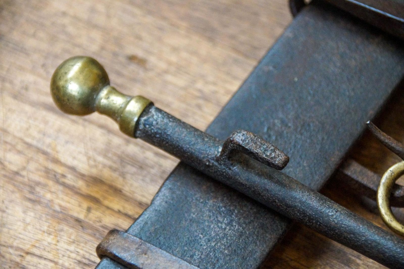 photo vintage Antique Dutch Fireplace Tools Or Fire Tools, 18th/19th Century