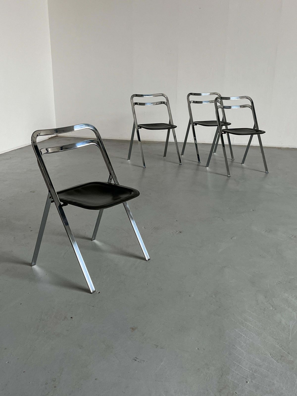Set Of 4 Vintage Mid Century “Clio” Folding Chairs By Giorgio Cattelan For Cidue photo furniture