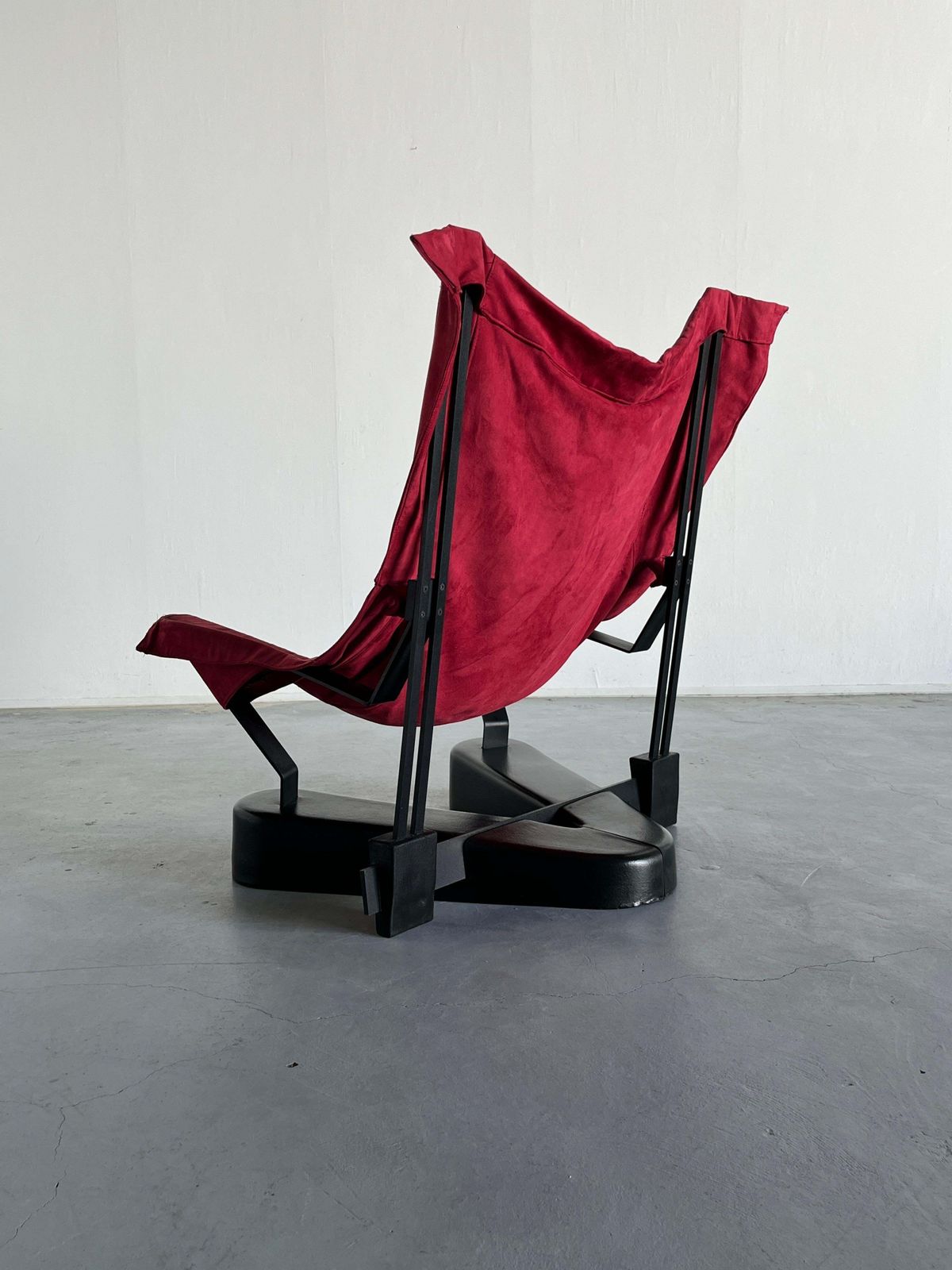 Furniture Large Italian Sling Butterfly Lounge Chair In Suede And Metal, 1980s photo