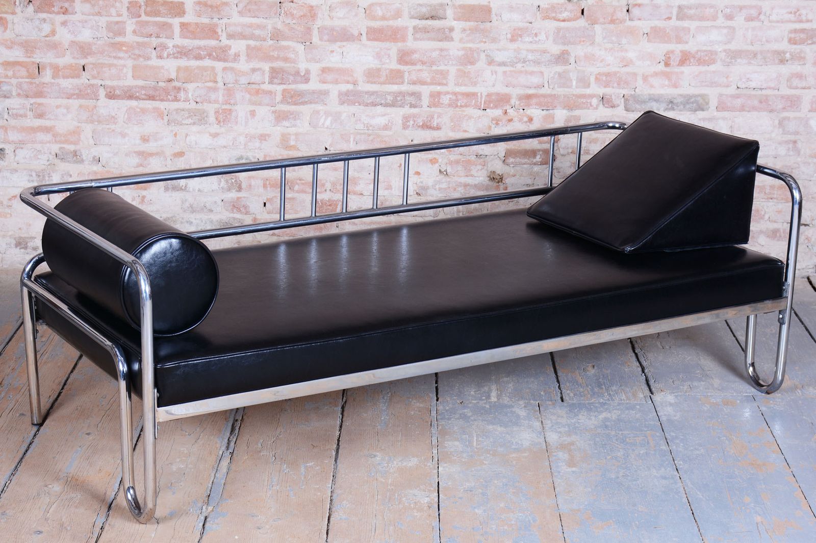 Restored Bauhaus Sofa, Chrome Plated Steel, High Quality Leather, Czech, 1930s photo vintage