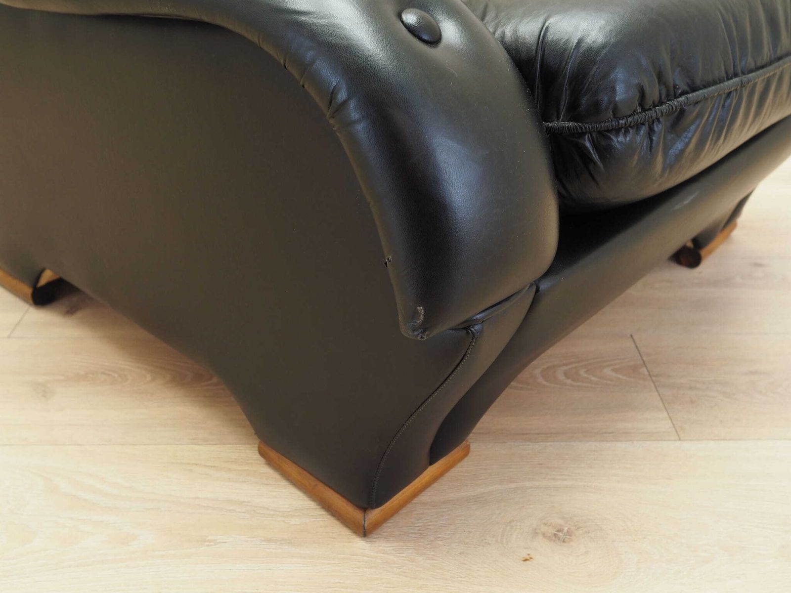 1079.0 Zwarte Fauteuil, Italiaans Design, Jaren 1980, Productie: Italië photo