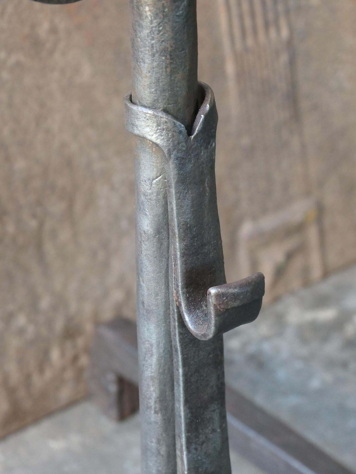 photo vinterior Large French 17th Century Gothic Andirons Or Landiers