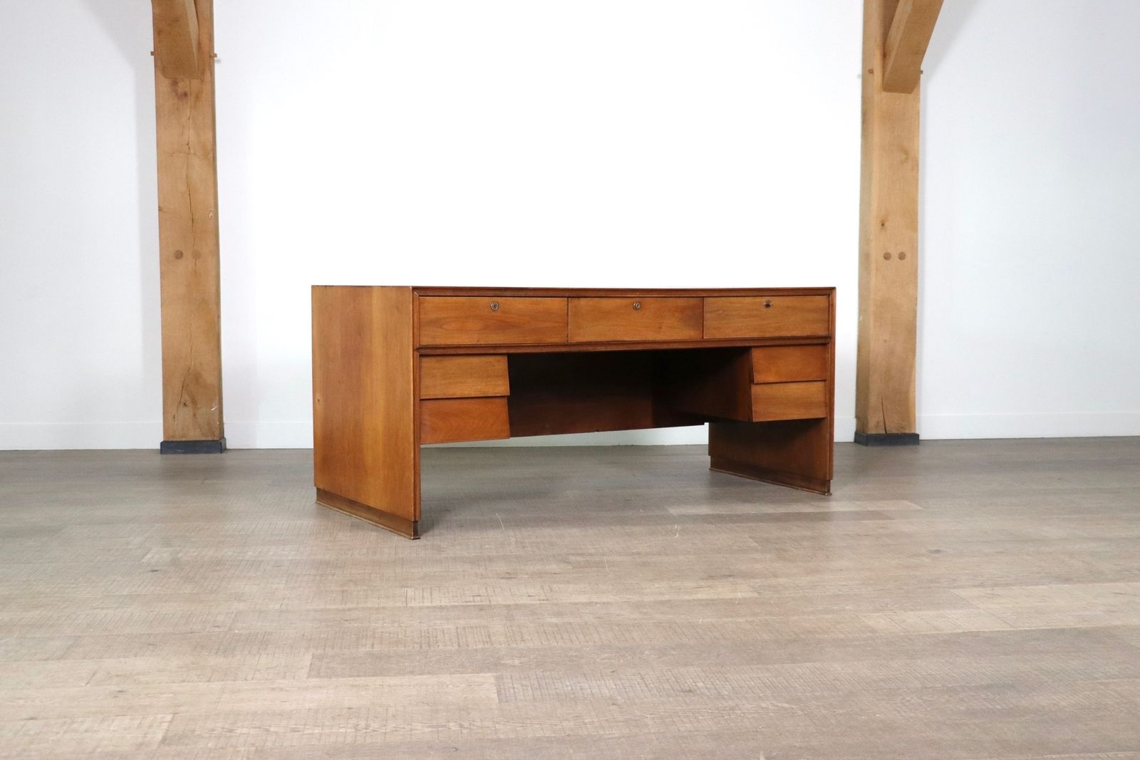 Curved Directors Desk In Walnut, Italy 1940s photo Furniture
