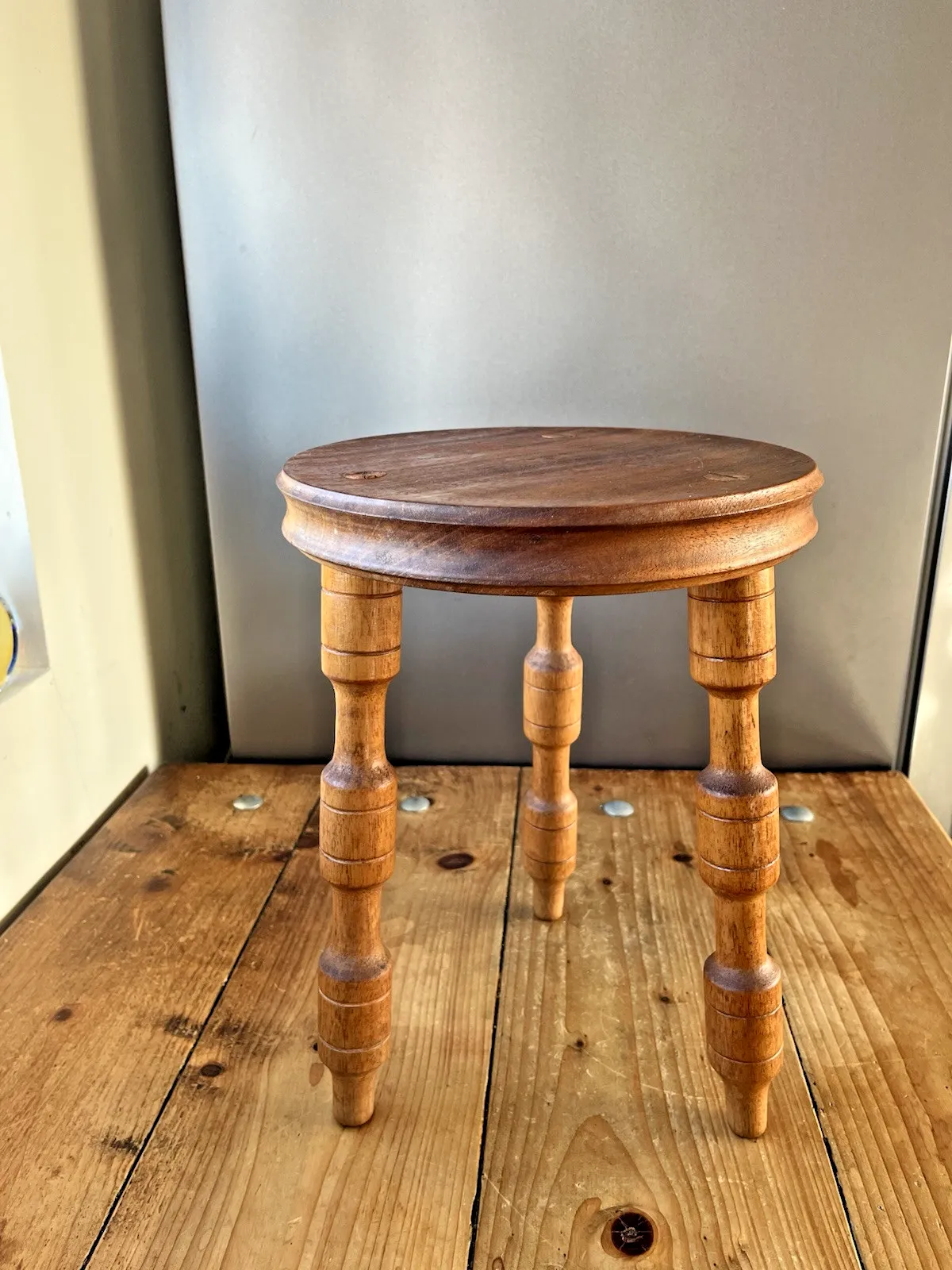 Dairy Milking Stool Rustic Oak Country Farmhouse Antique Old Vintage Plant Stand photo vintage