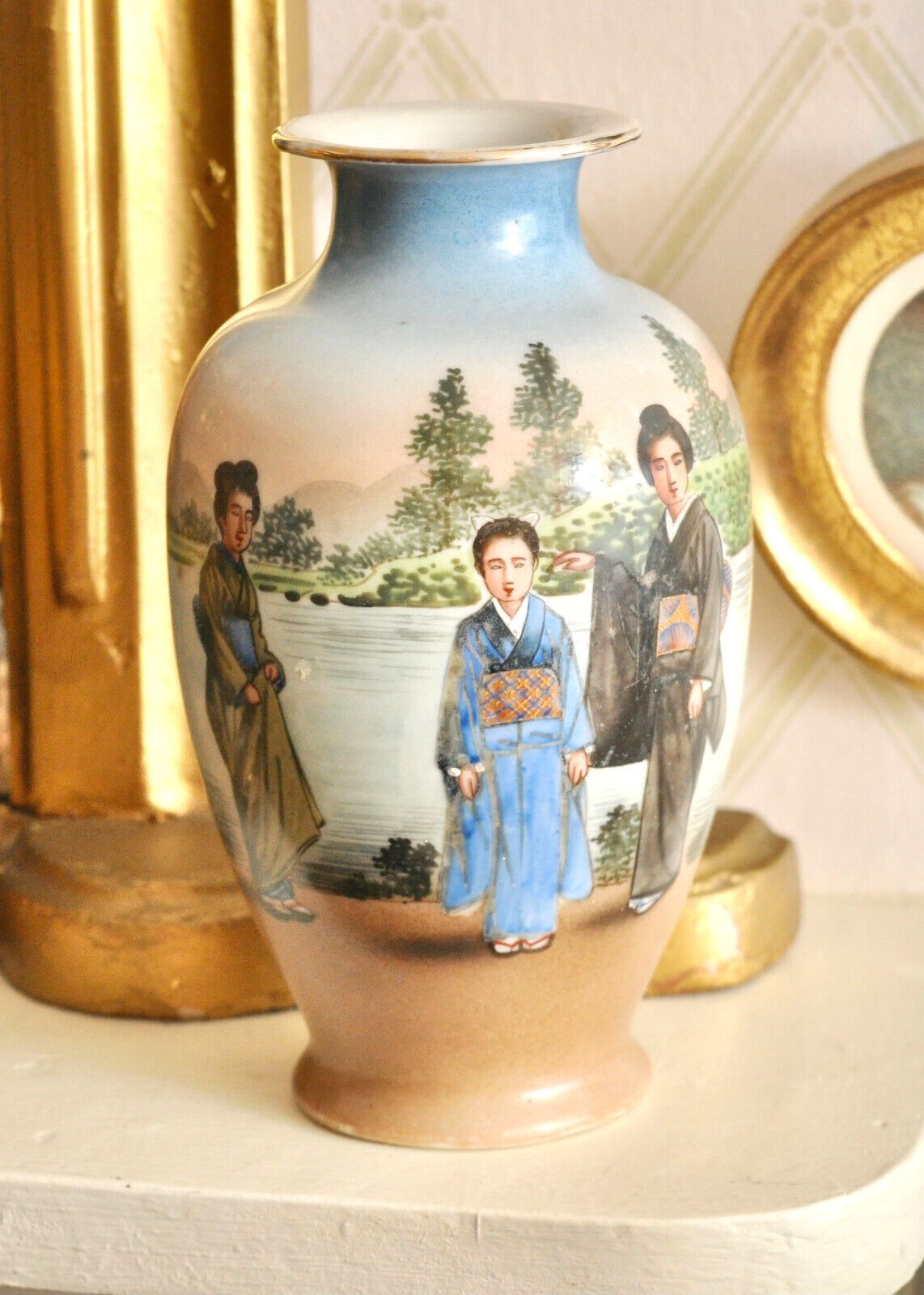 A Pretty Japanese Geisha Vase, Meiji Period, Satsuma, Signed