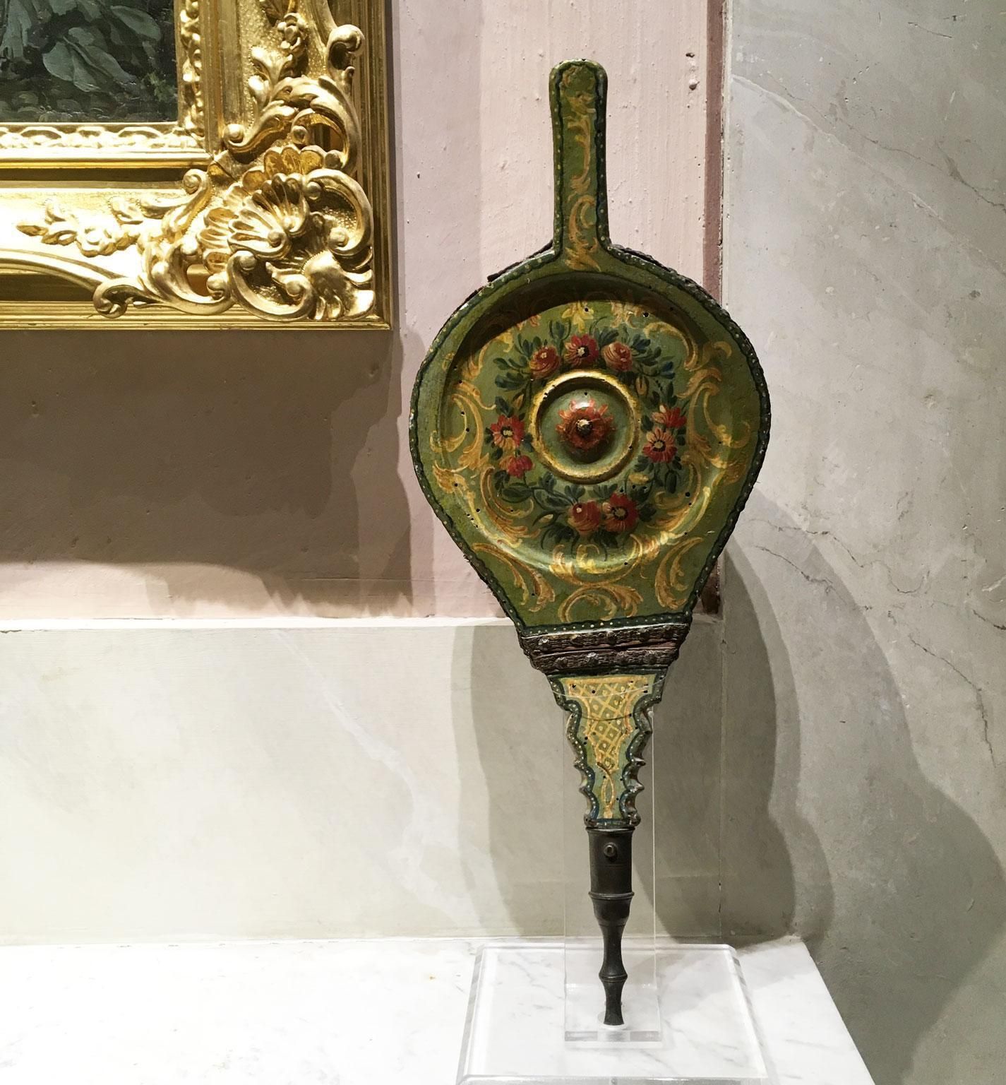 1750 Venezia Italy Green Lacquered Wooden Fireplace Bellows With Flowers photo furniture