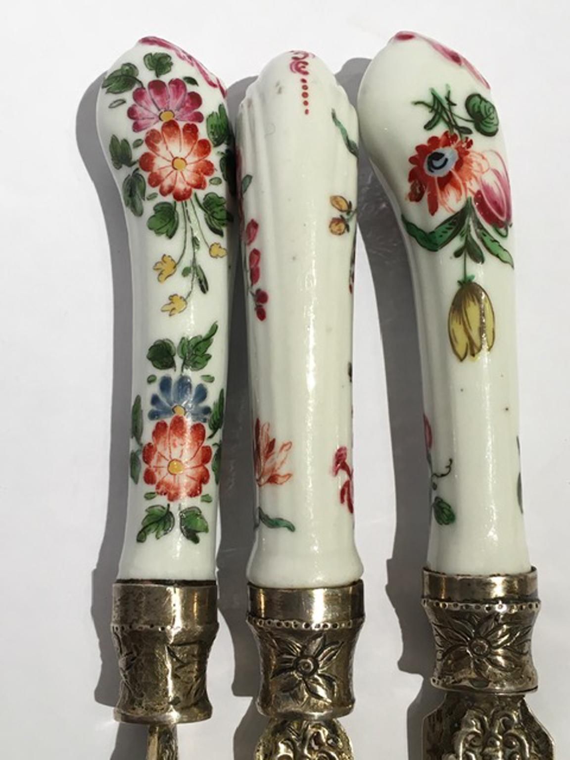 photo vintage Early 19th Century Set Of 3 English Porcelain Cutleries