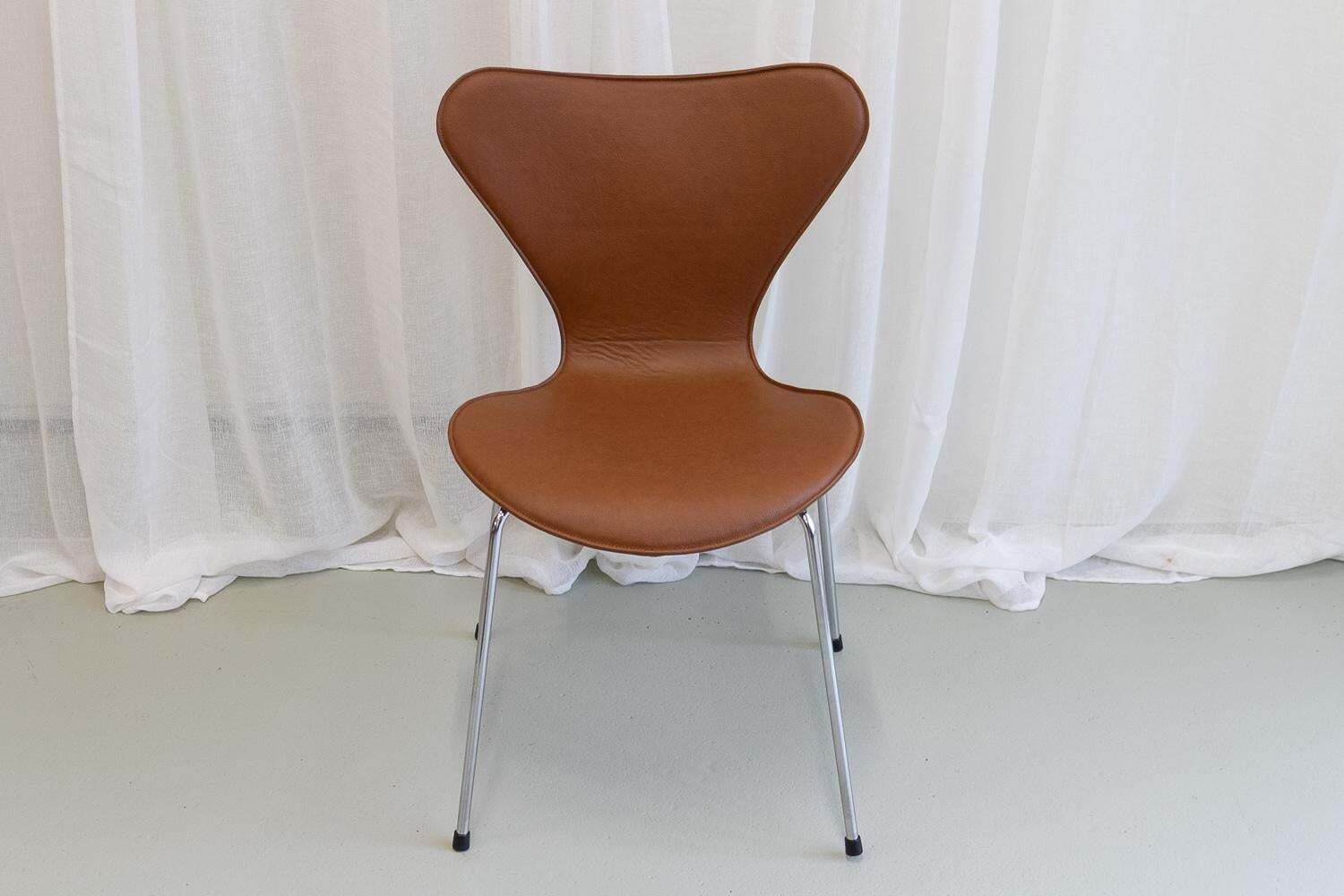 Series 7 Chair By Arne Jacobsen For Fritz Hansen, 2001. photo for sale