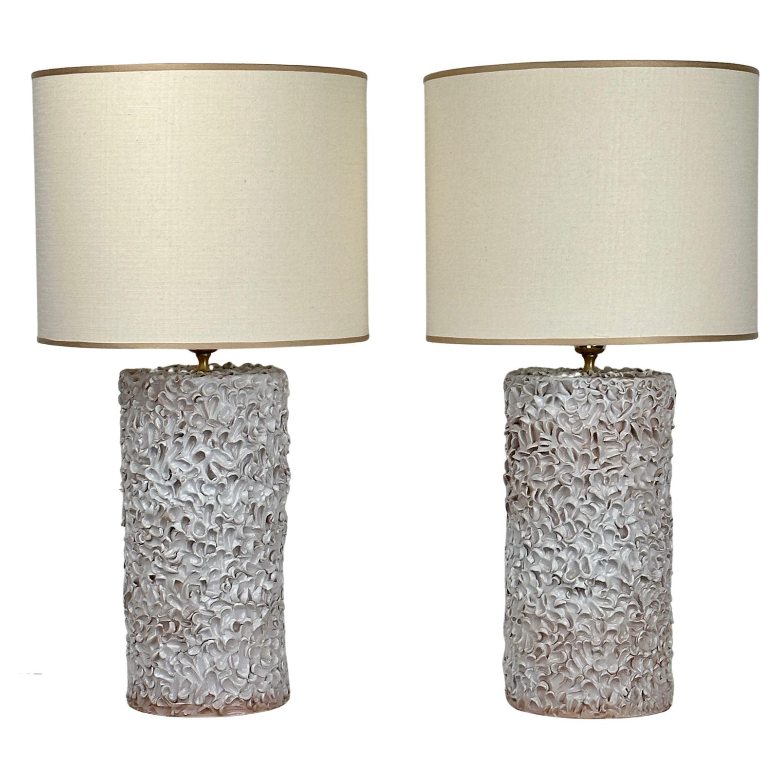 Late 20th Century Pair Of Italian White Ceramic Sculptural Table Lamps W/ Shades