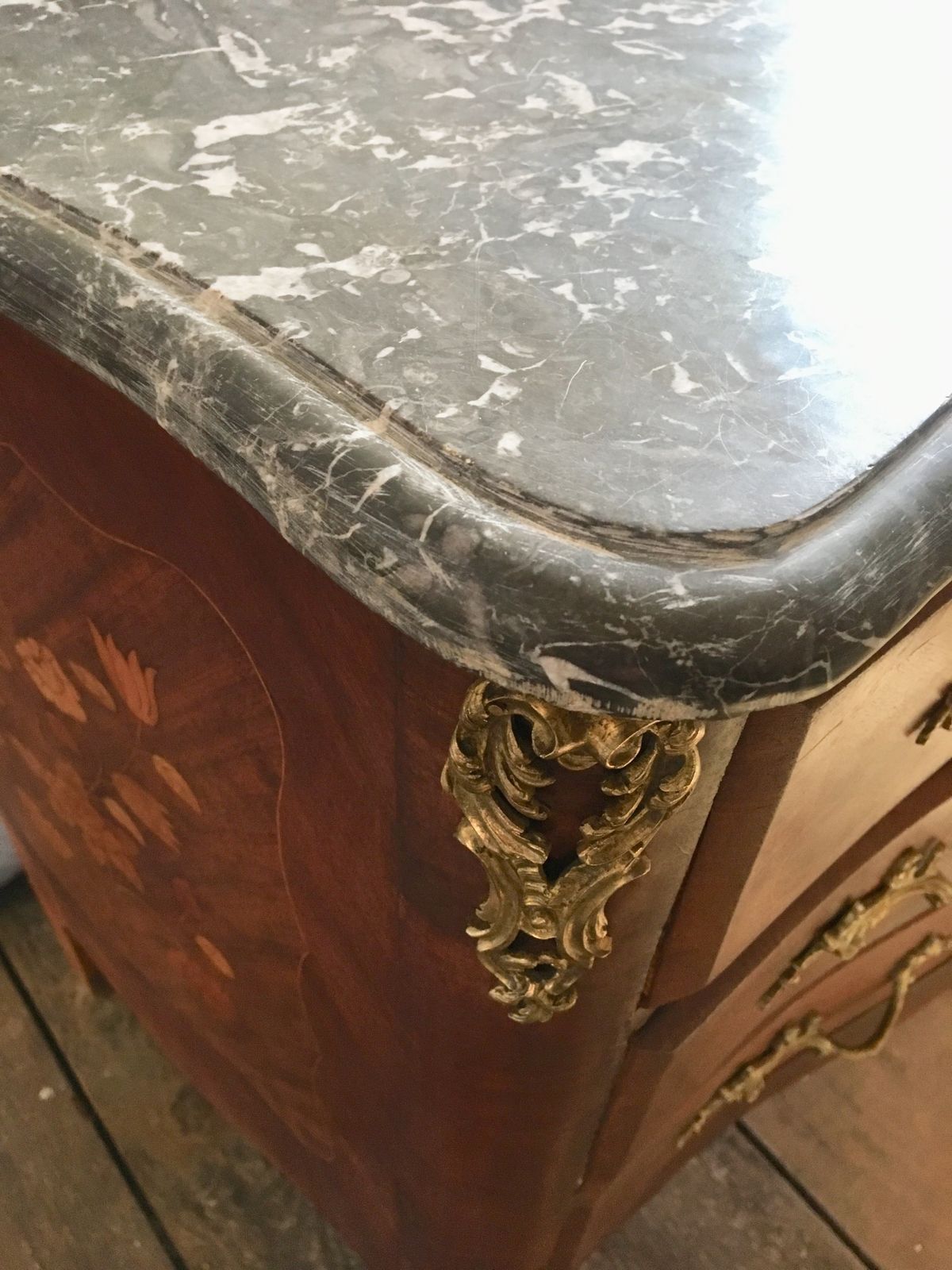 photo vinterior Antique 19th Century French Louis XV Marquetry Napoleon III Commode